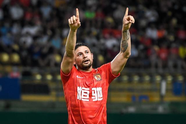 山猫体育赛事直播网-【中超】艾克森戴帽邓涵文助攻带帽 广州队5比0青岛